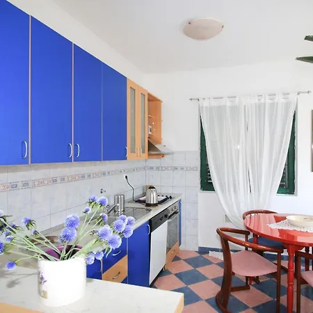 With Parking Space Trpanj, Peljesac - 16825 *